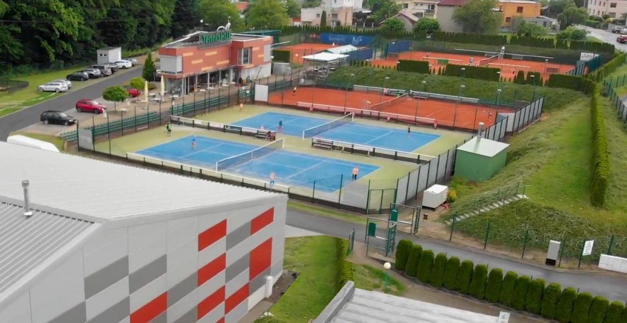 Tennishill Havířov エクステリア 写真